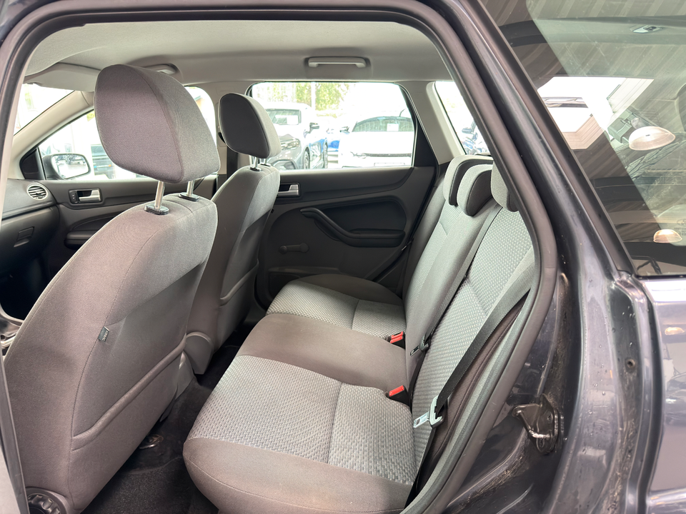 Ford Focus 1,6 Trend 100 4d