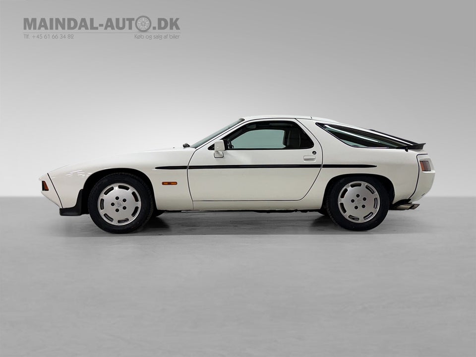 Porsche 928 4,7 S 3d