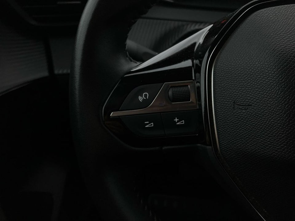 Peugeot e-208 50 Active 5d