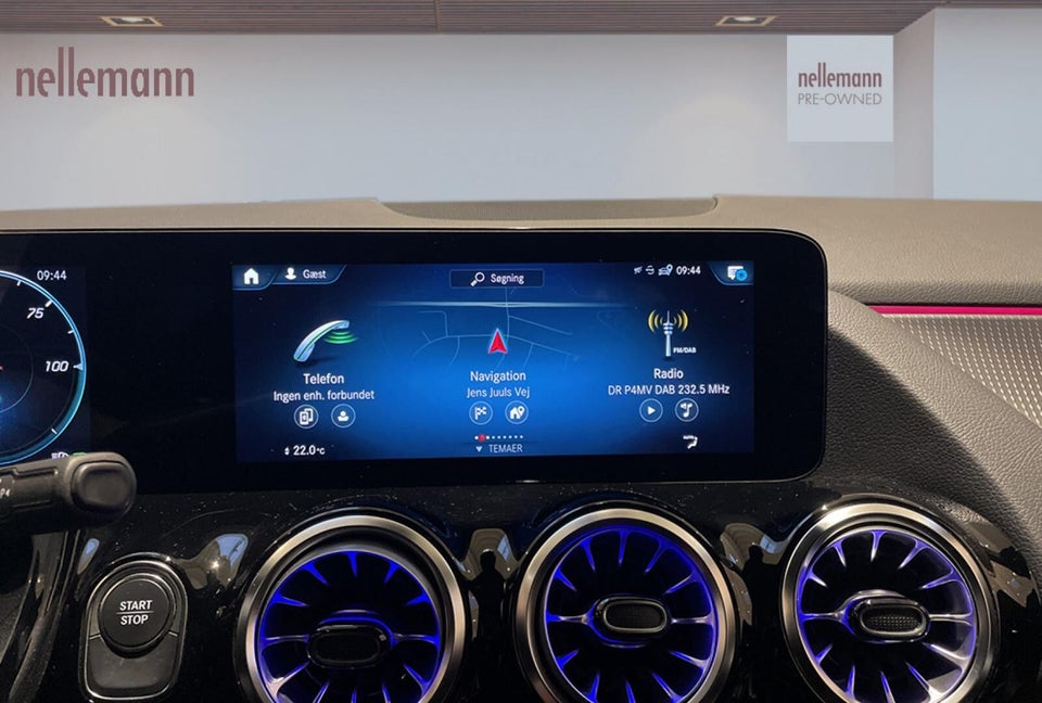 Mercedes EQA300 Progressive 4Matic 5d