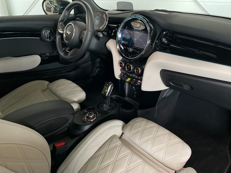 MINI Cooper SE Maximise 3d