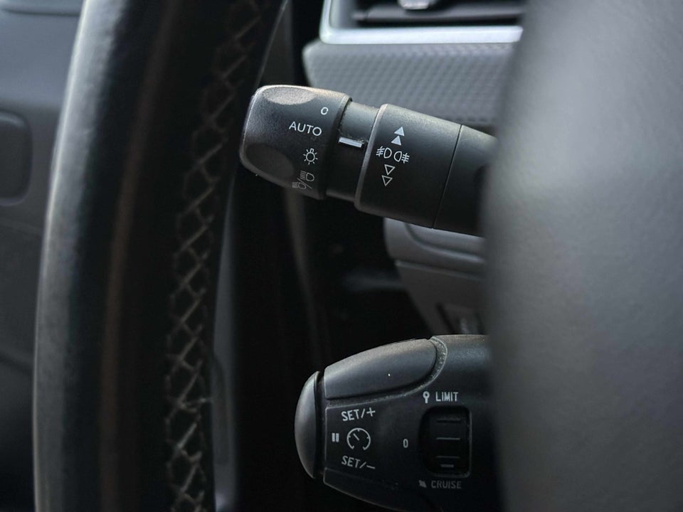 Peugeot 208 1,6 BlueHDi 100 Allure Sky 5d