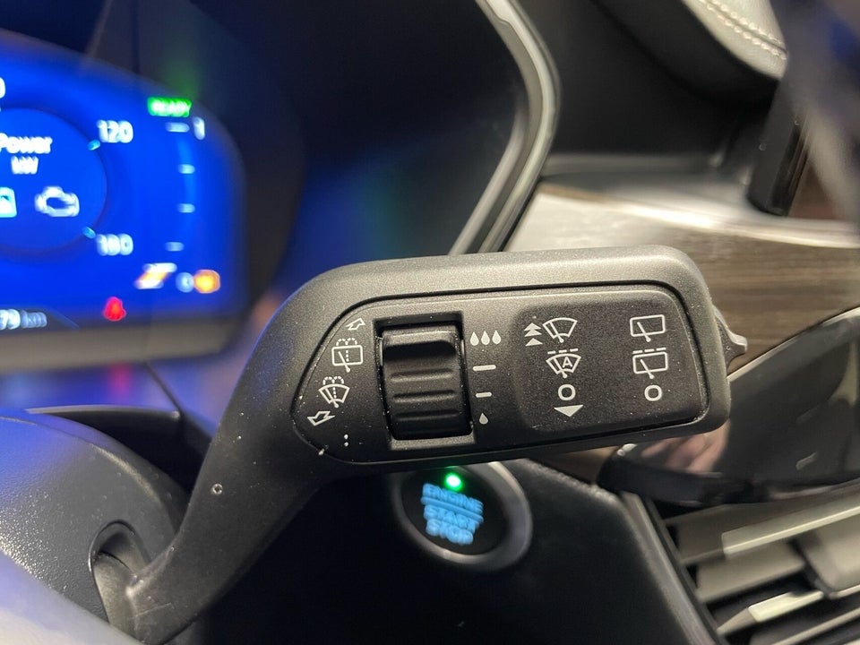 Ford Kuga 2,5 PHEV Vignale CVT 5d