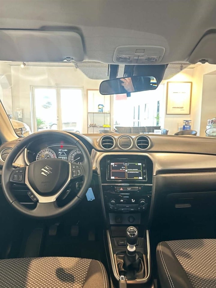 Suzuki Vitara 1,4 mHybrid Active 5d