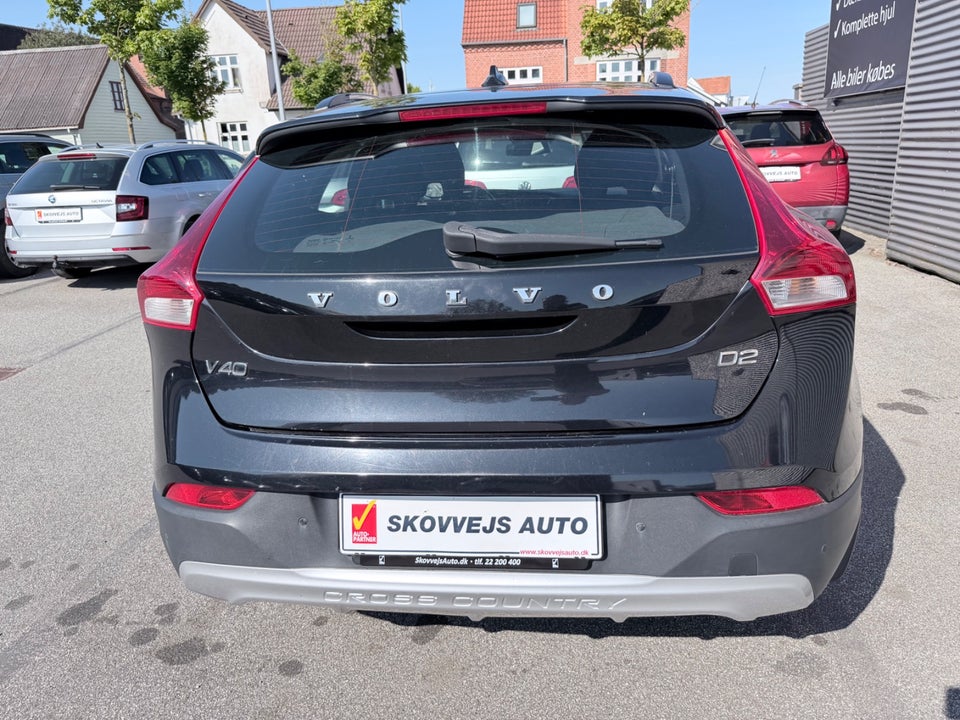 Volvo V40 CC 1,6 D2 115 Momentum 5d