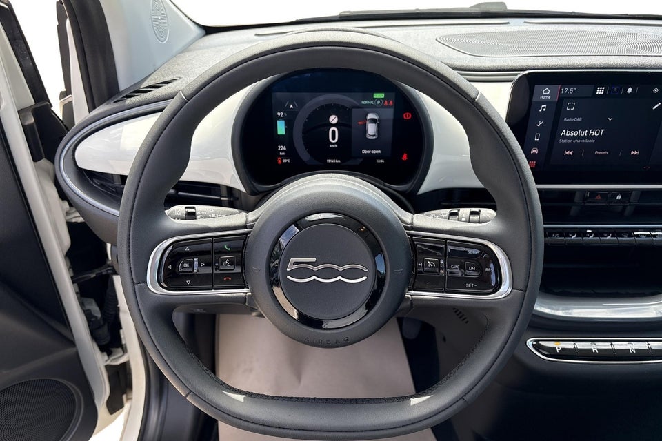 Fiat 500e 42 Icon 3d