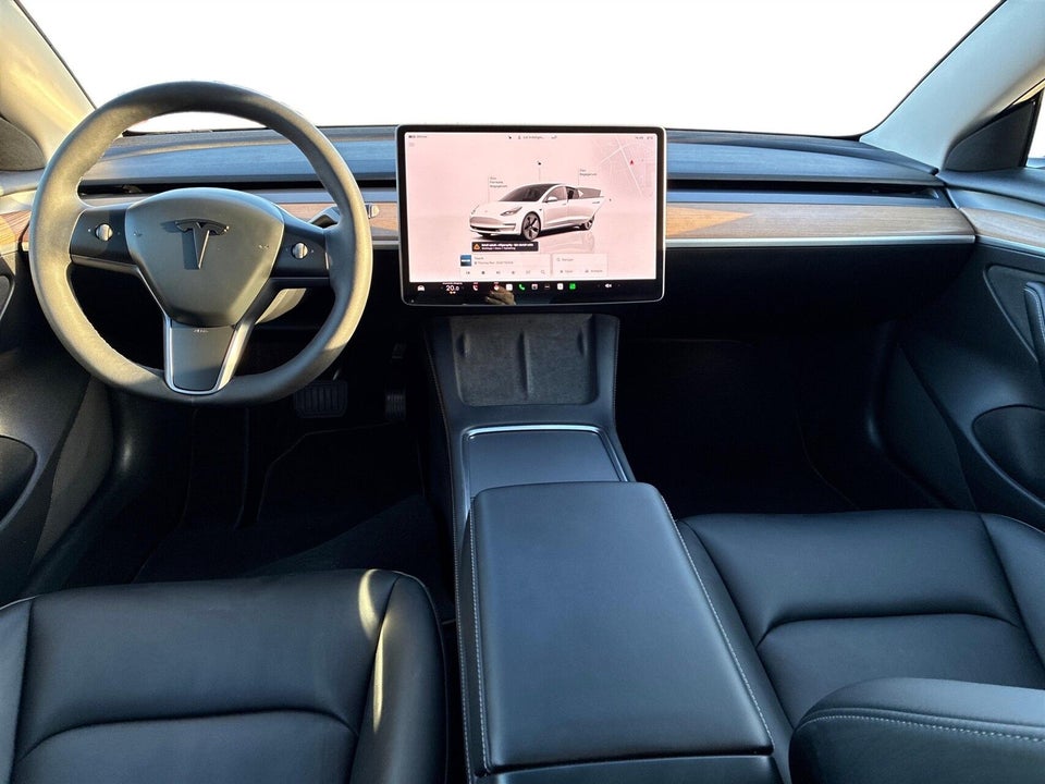 Tesla Model 3 Long Range AWD 4d