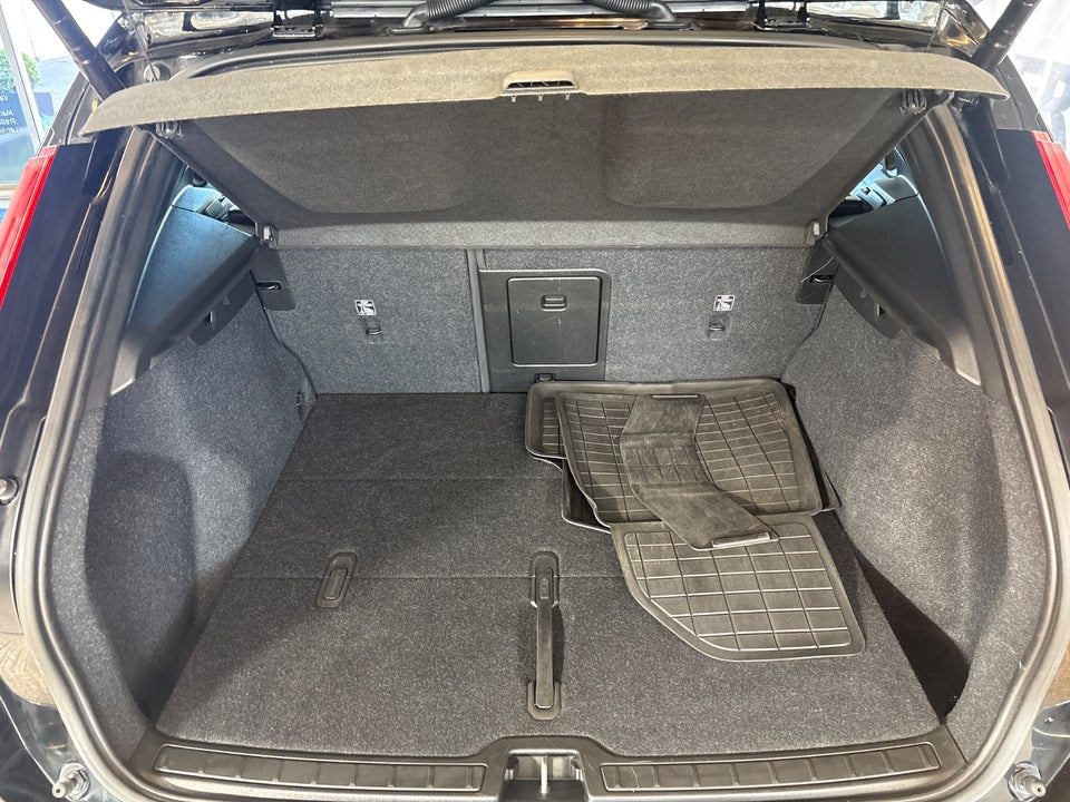 Volvo XC40 P6 ReCharge Plus 5d
