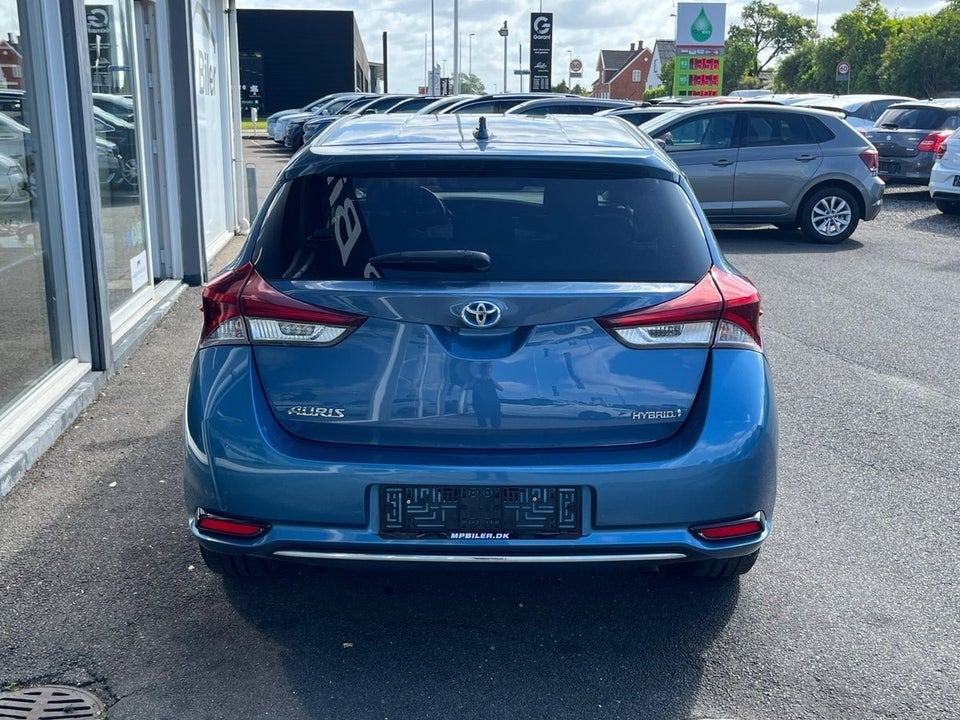 Toyota Auris 1,8 Hybrid H2 Comfort CVT 5d