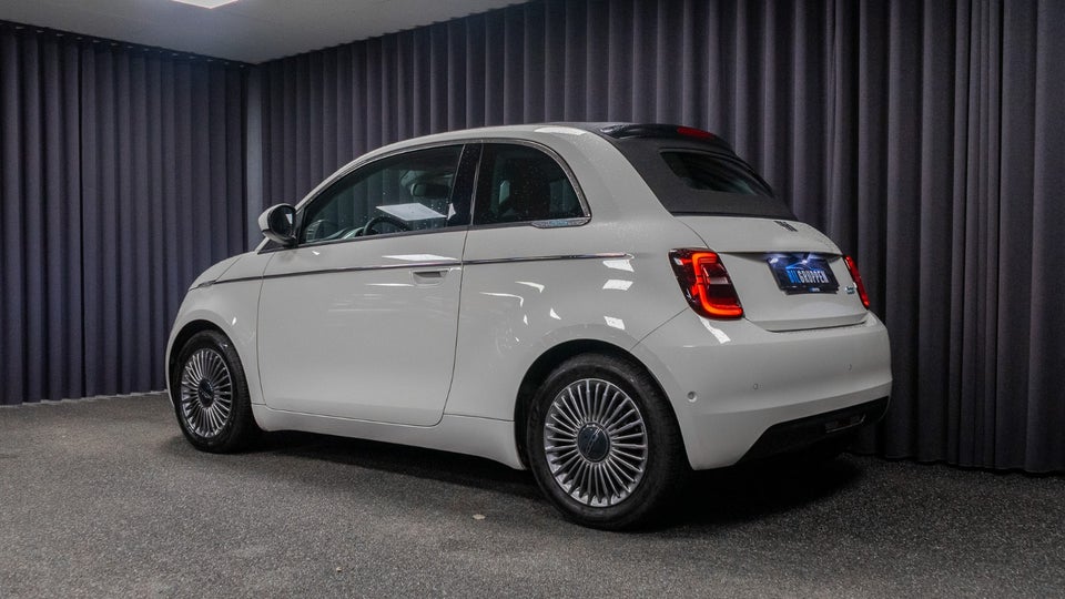 Fiat 500e 42 Icon Cabrio 2d
