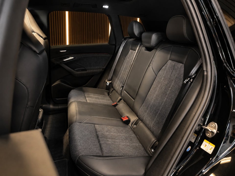 Audi Q6 e-tron S-line quattro 5d
