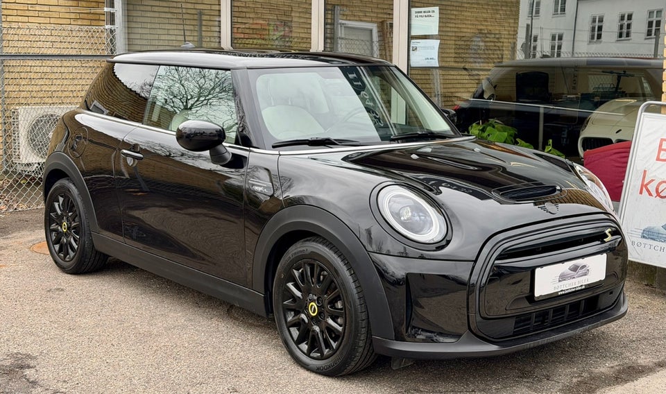 MINI Cooper SE Camden Edition 3d