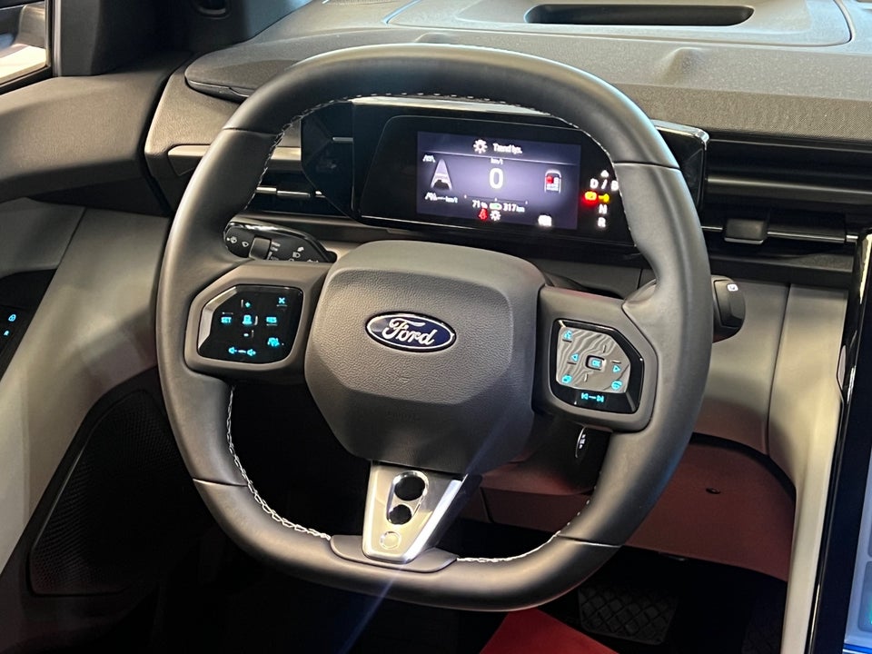 Ford Capri 77 Select Extended Range 5d