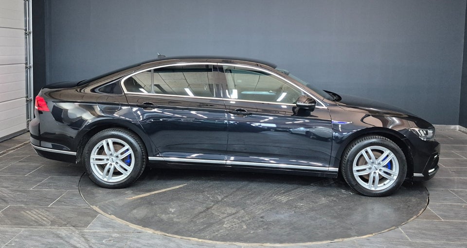 VW Passat 1,4 GTE High DSG 4d