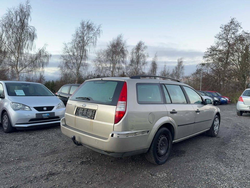 Ford Mondeo 1,8 110 Ambiente stc. 5d