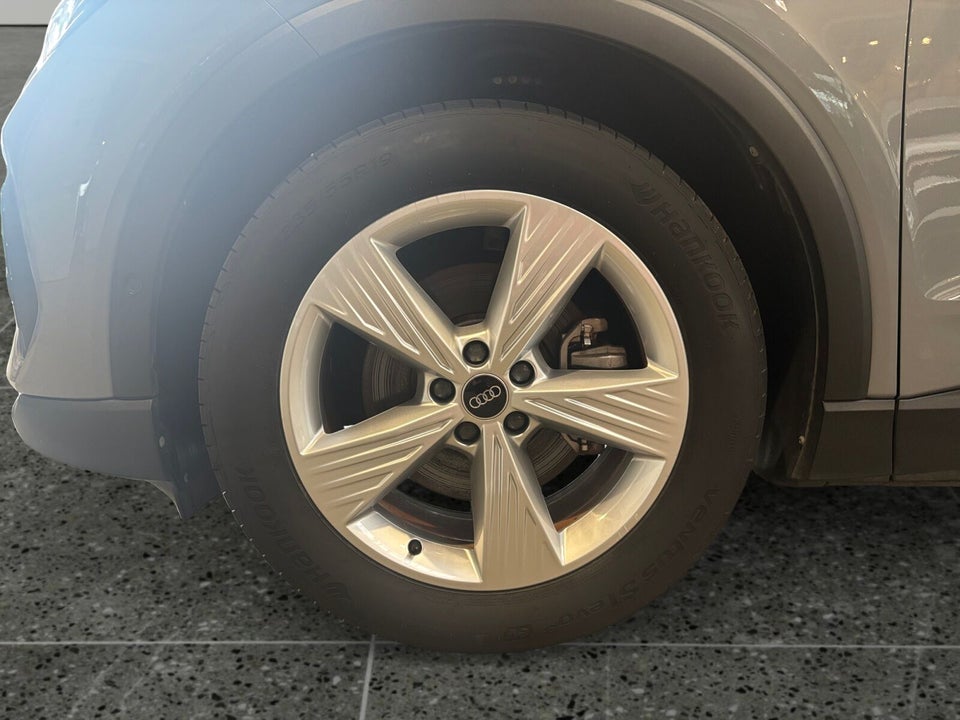 Audi Q4 e-tron 35  5d