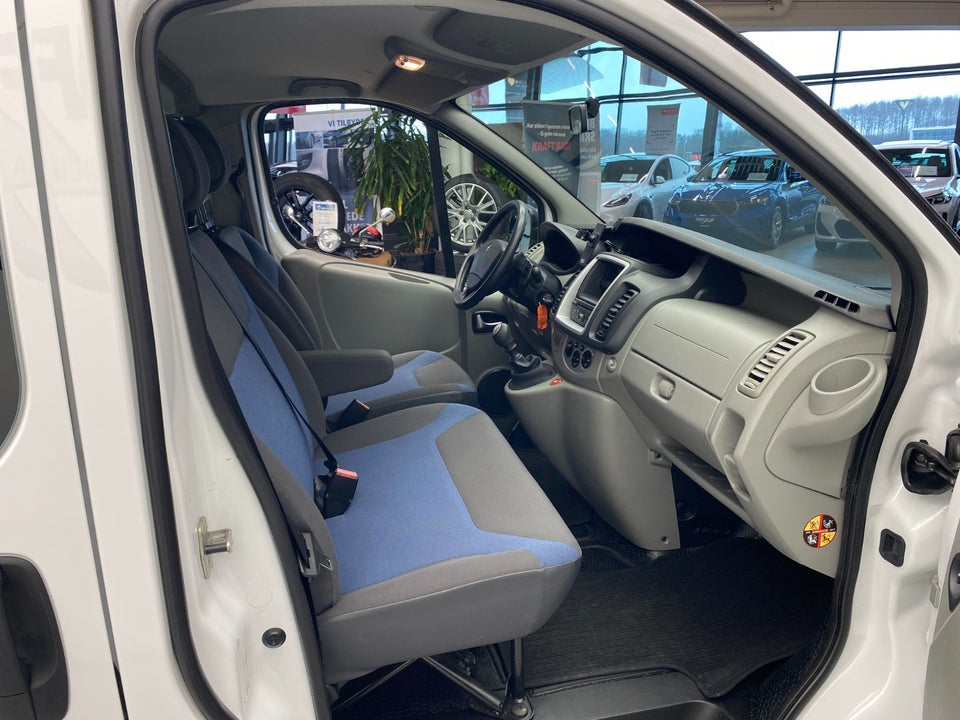 Renault Trafic T27 2,0 dCi 115 L1H1 Kombi 4d