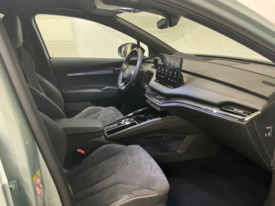 Skoda Enyaq 80x iV Sportline Maxx 5d
