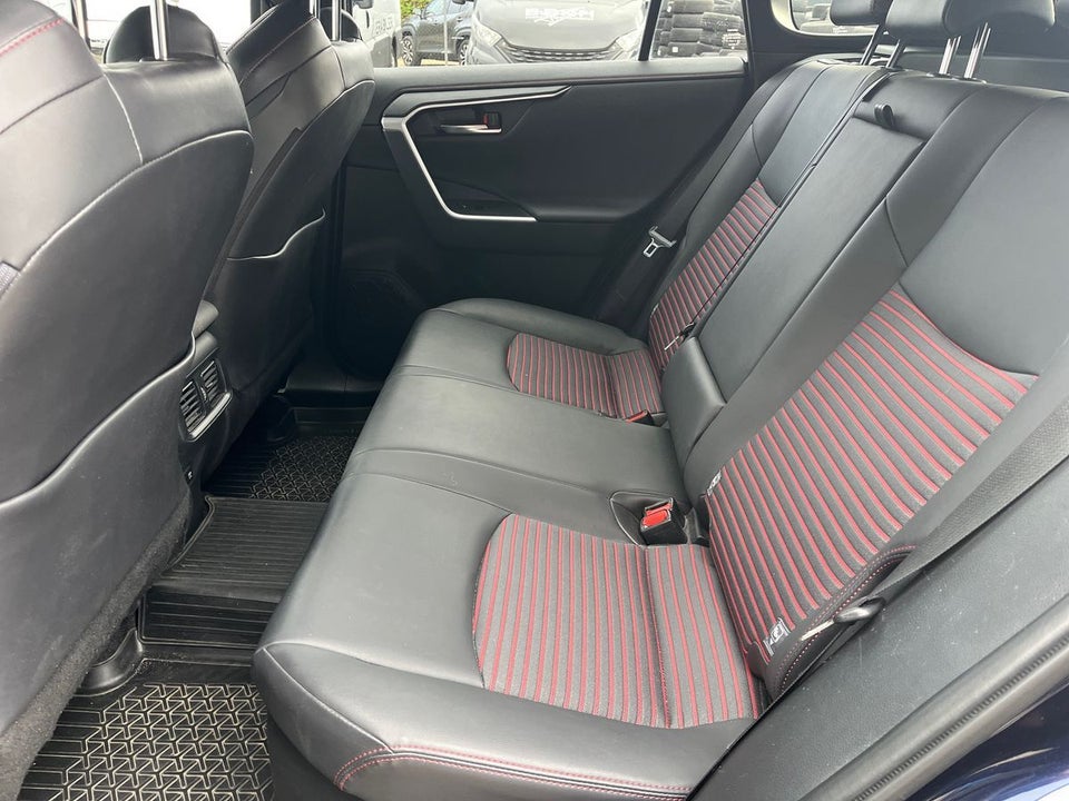 Toyota RAV4 2,5 Plug-in Hybrid H3 Executive AWD-i 5d