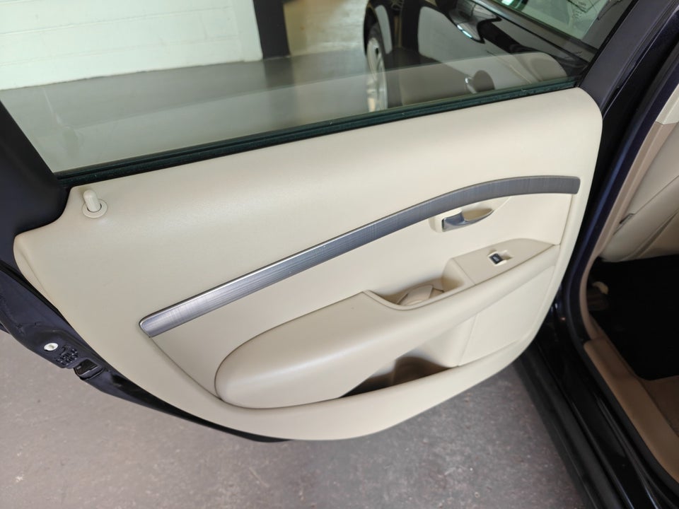 Volvo V70 2,5 T Momentum 5d