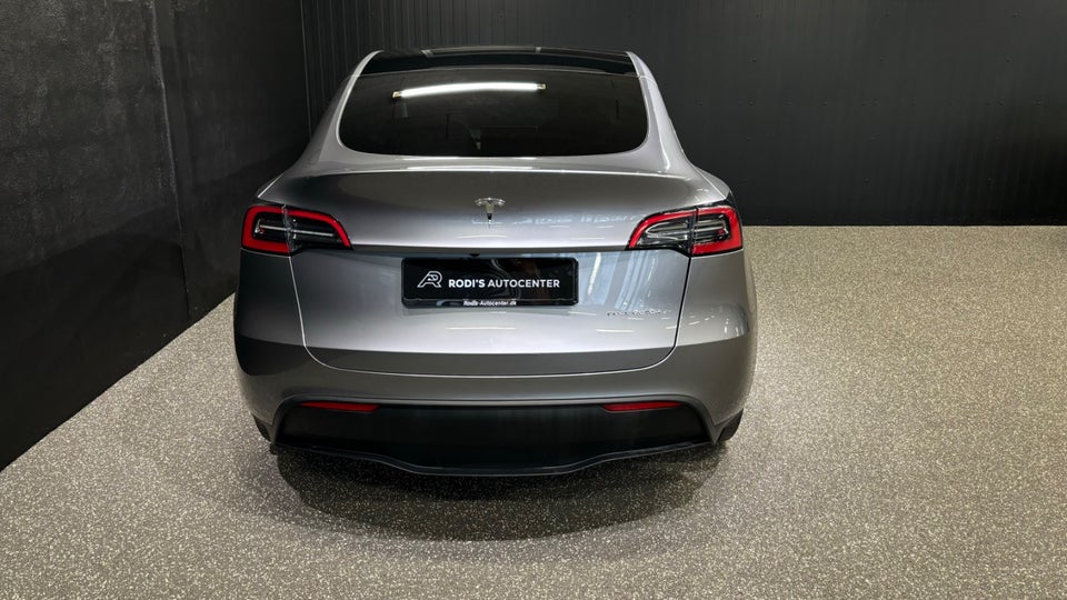 Tesla Model Y Long Range AWD 5d