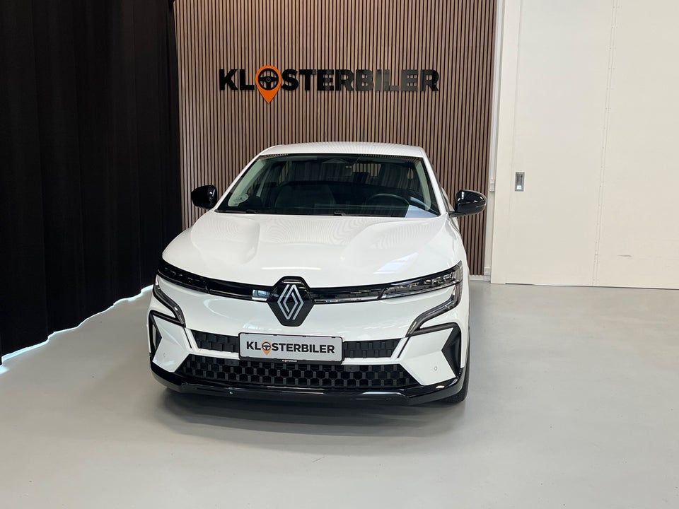 Renault Megane E-Tech 40 Equilibre 5d