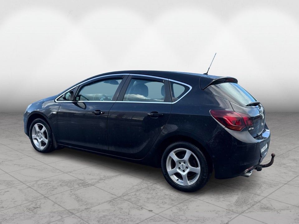 Opel Astra 1,4 T 140 Enjoy 5d