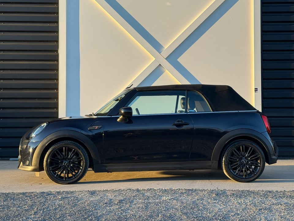 MINI Cooper S 2,0 Essential Cabriolet aut. 2d
