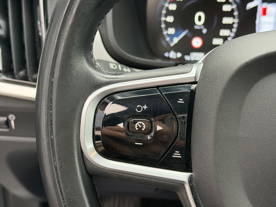 Volvo V90 2,0 D4 190 Momentum aut. 5d