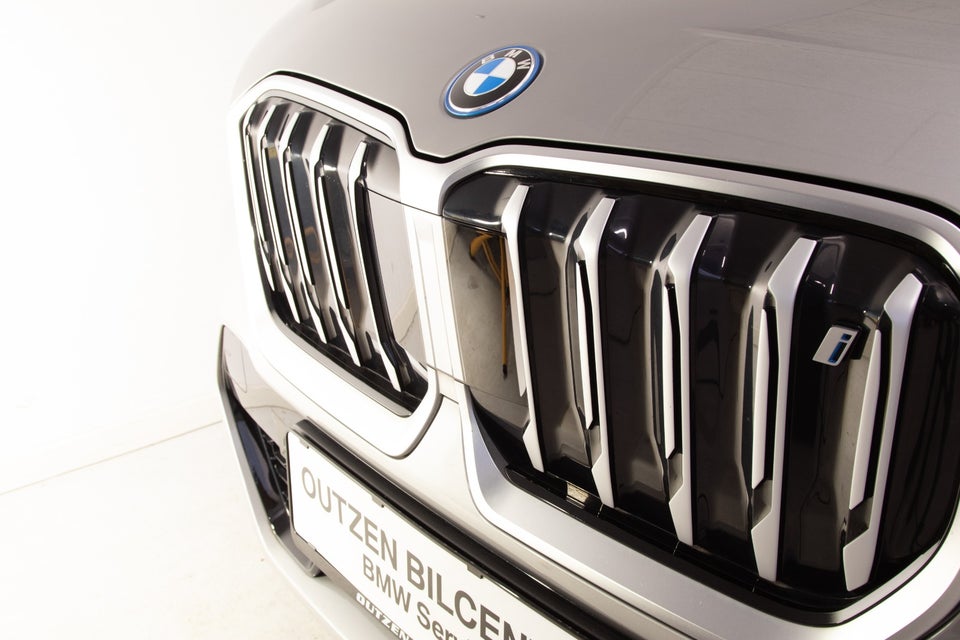 BMW iX1 xDrive30 M-Sport 5d