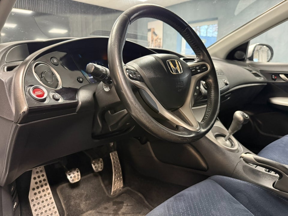 Honda Civic 1,8 Sport 5d