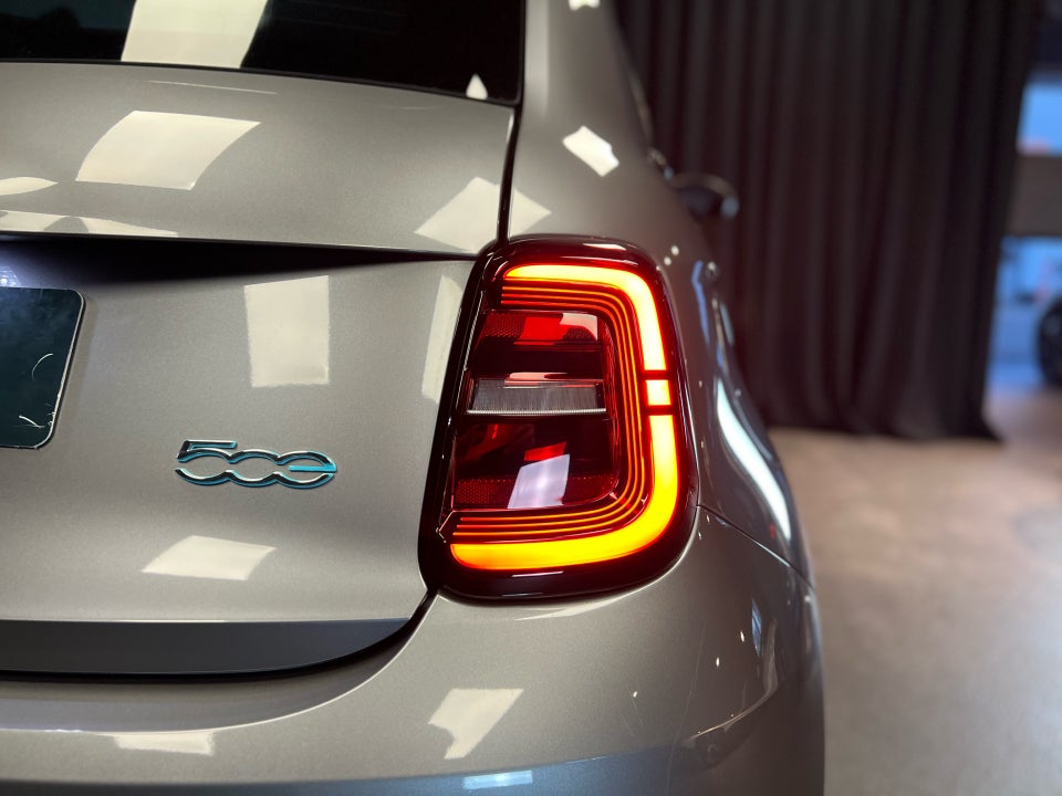 Fiat 500e 42 Icon 3d