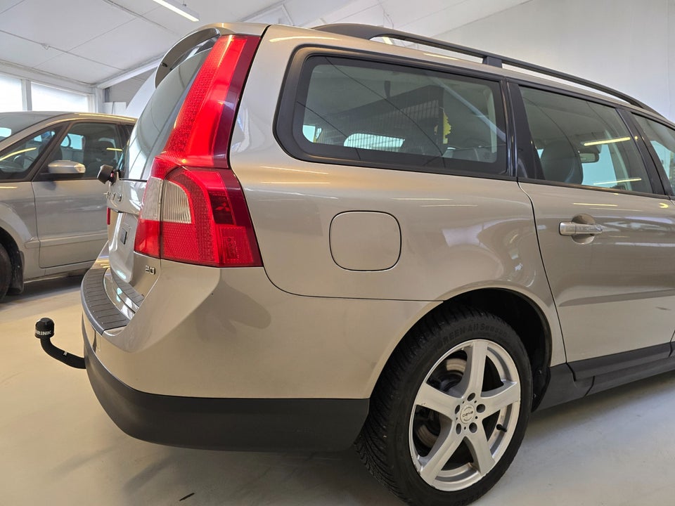 Volvo V70 2,0 Momentum 5d