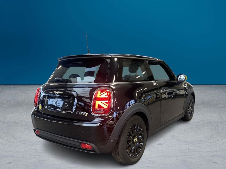 MINI Cooper SE Camden 3d