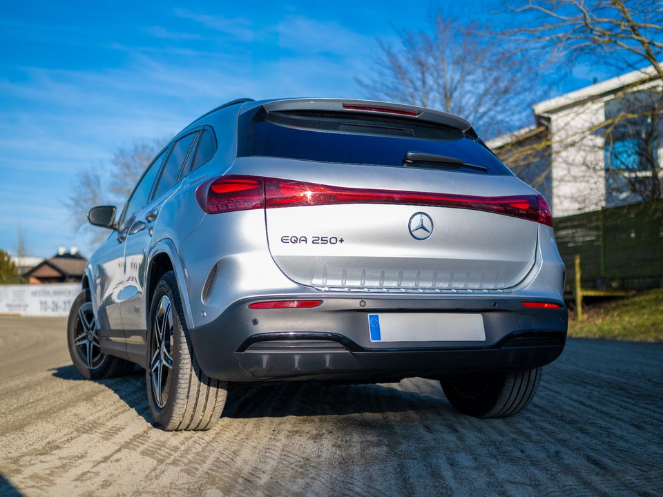 Mercedes EQA250+ AMG Edition 5d