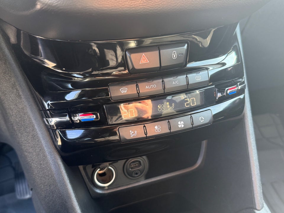Peugeot 208 1,6 BlueHDi 100 Active 5d