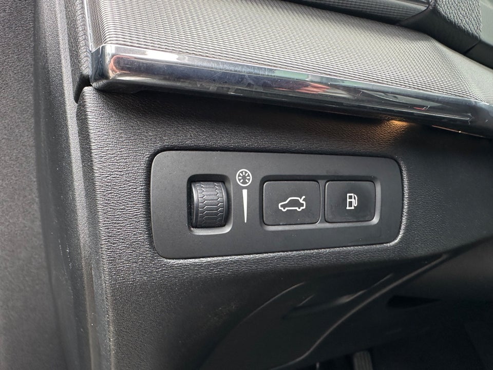 Volvo XC90 2,0 T8 407 Inscription aut. AWD 7prs 5d