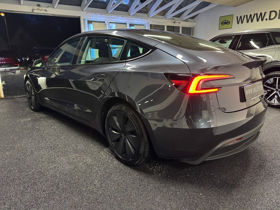 Tesla Model 3 RWD 4d