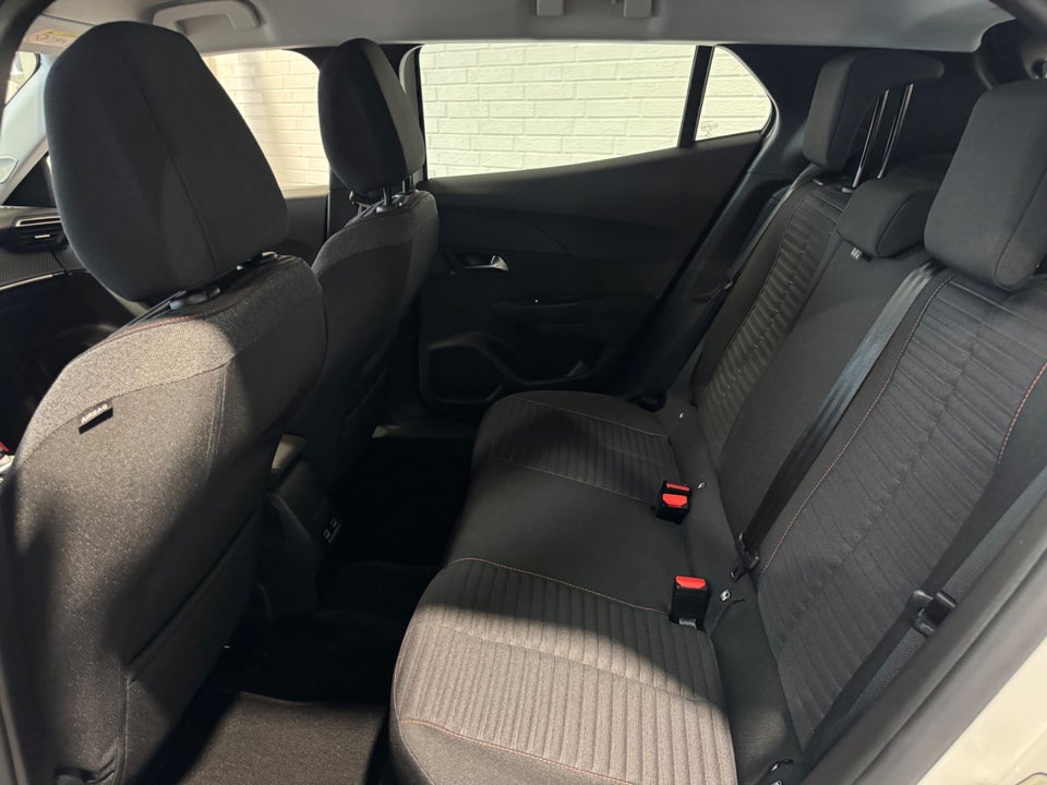 Peugeot e-2008 50 Allure 5d