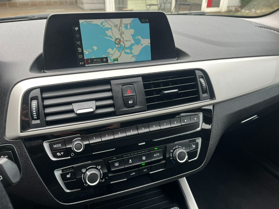 BMW 118i 1,5 Connected aut. 5d