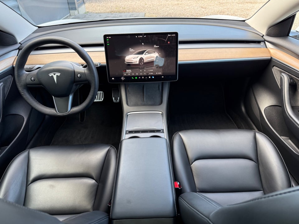 Tesla Model 3 RWD 4d