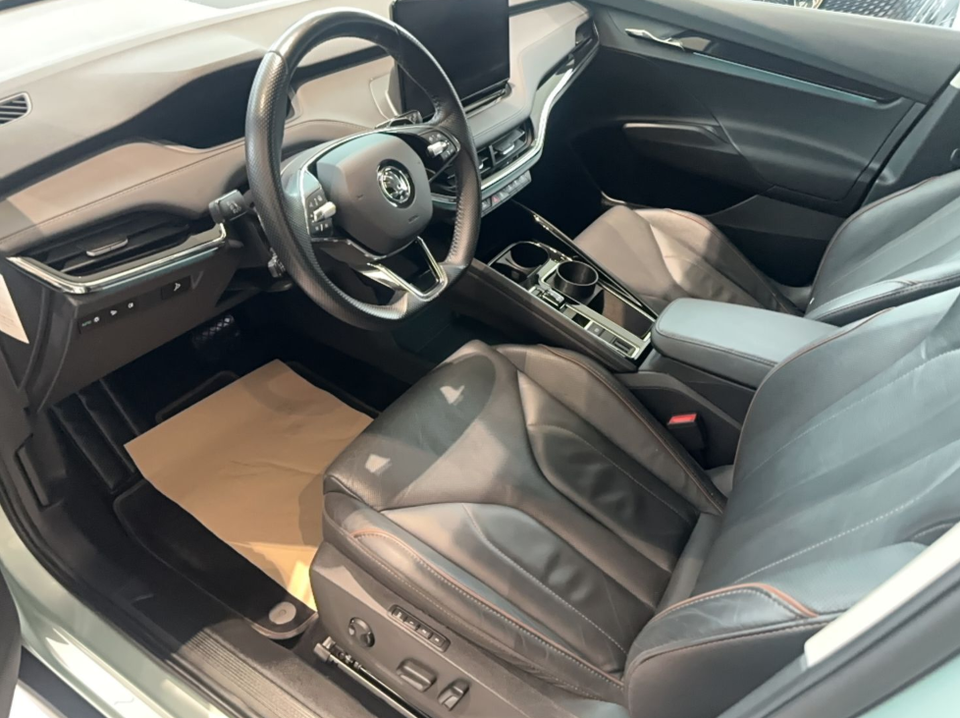 Skoda Enyaq 80 iV Suite 5d