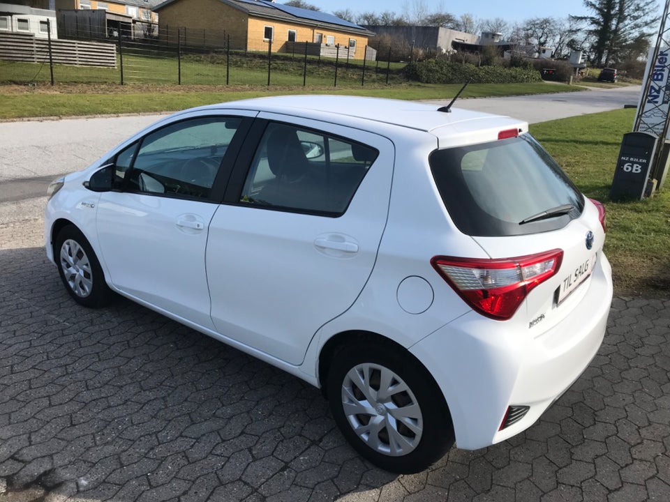 Toyota Yaris 1,5 Hybrid H2 e-CVT Van 5d