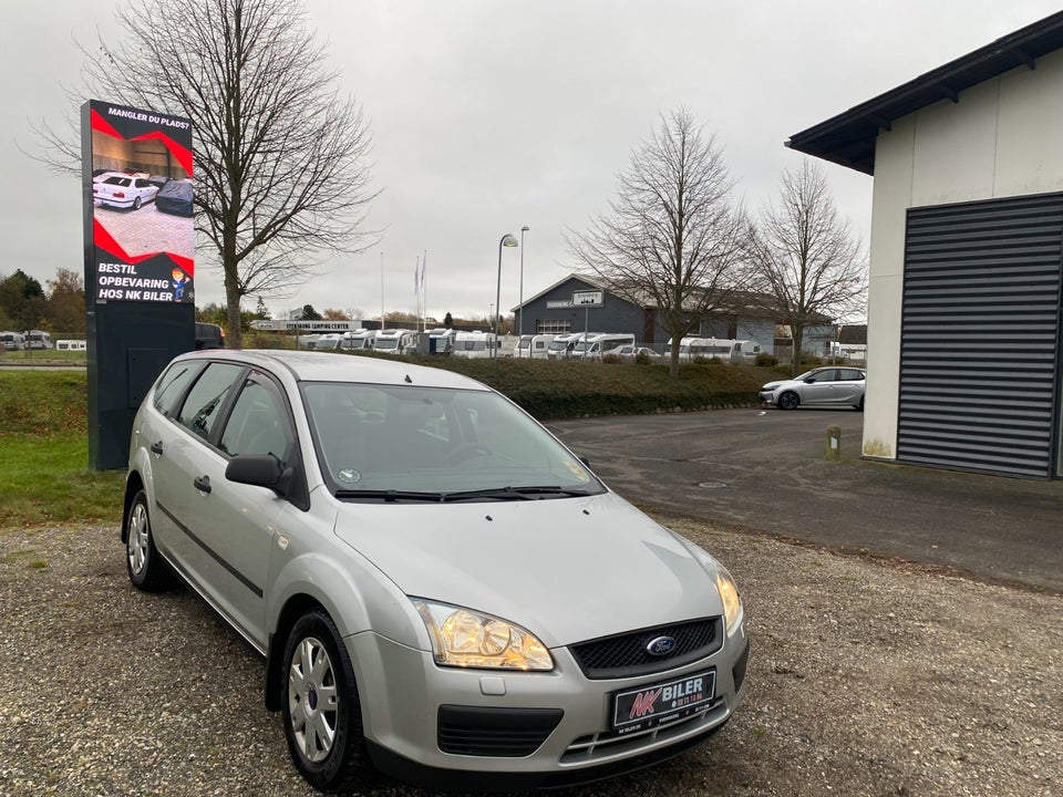 Ford Focus 1,6 Trend X 5d