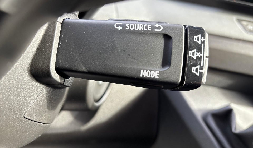 Renault Master V T33 2,0 dCi 130 L2H2 Kassevogn Tekno