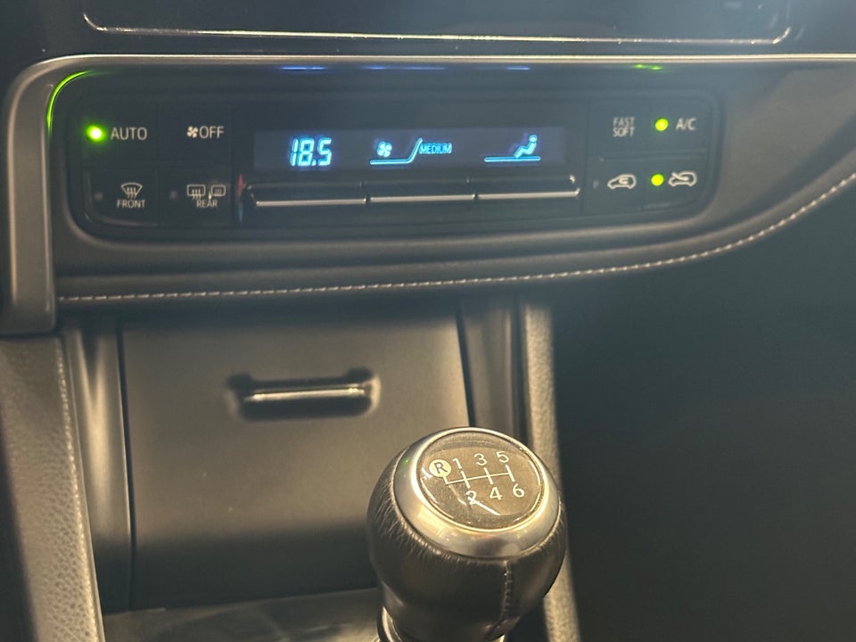 Toyota Auris 1,2 T T2 Style 5d