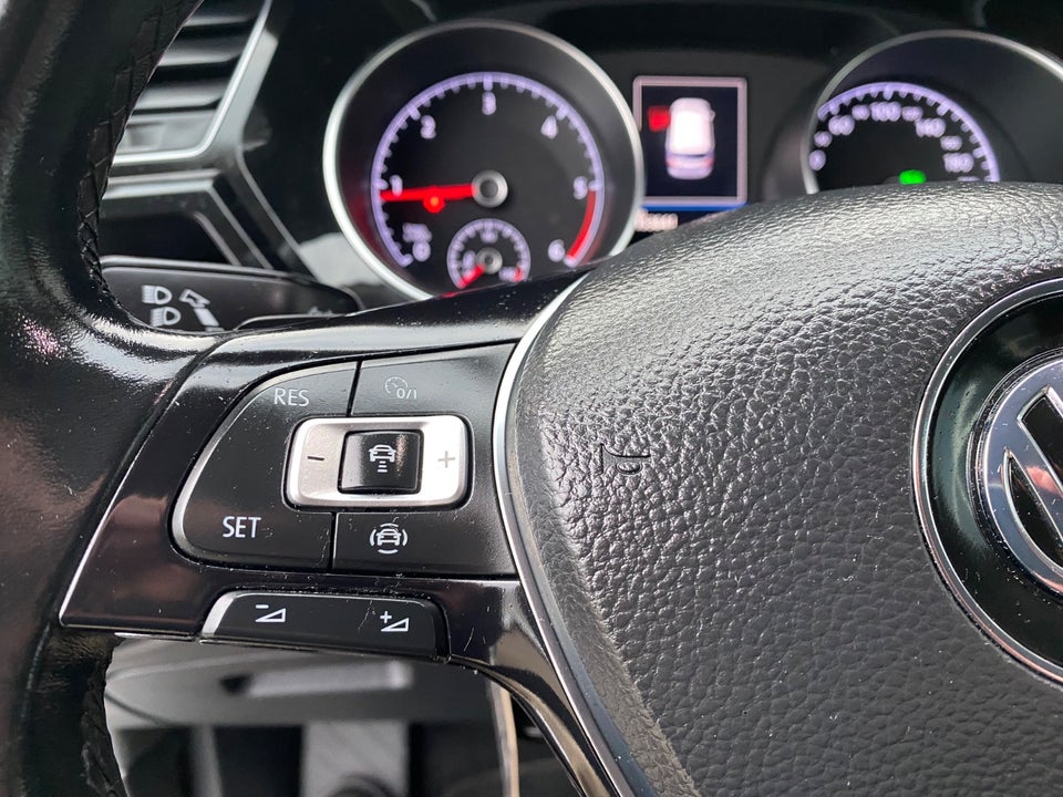 VW Touran 2,0 TDi 150 Highline+ DSG Van 5d