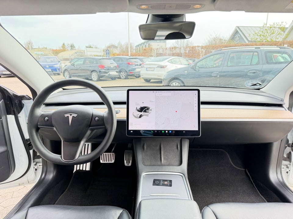 Tesla Model 3 Standard Range+ RWD 4d