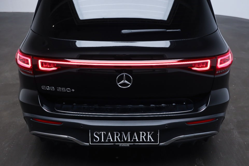 Mercedes EQB250+ AMG Line 5d