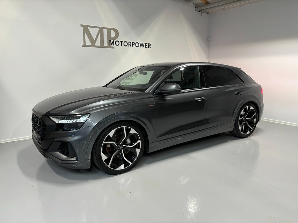 Audi Q8 50 TDi quattro Tiptr. Van 5d